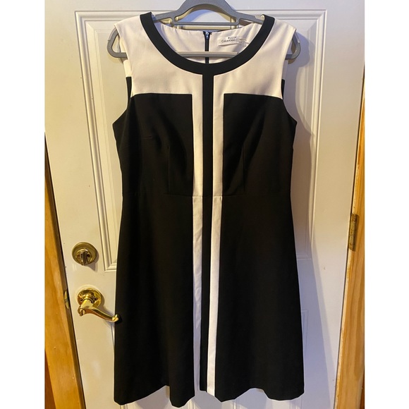 Calvin Klein Black&White Dress, Size 14, Sleeveless, Zipper n Back - Picture 3 of 8